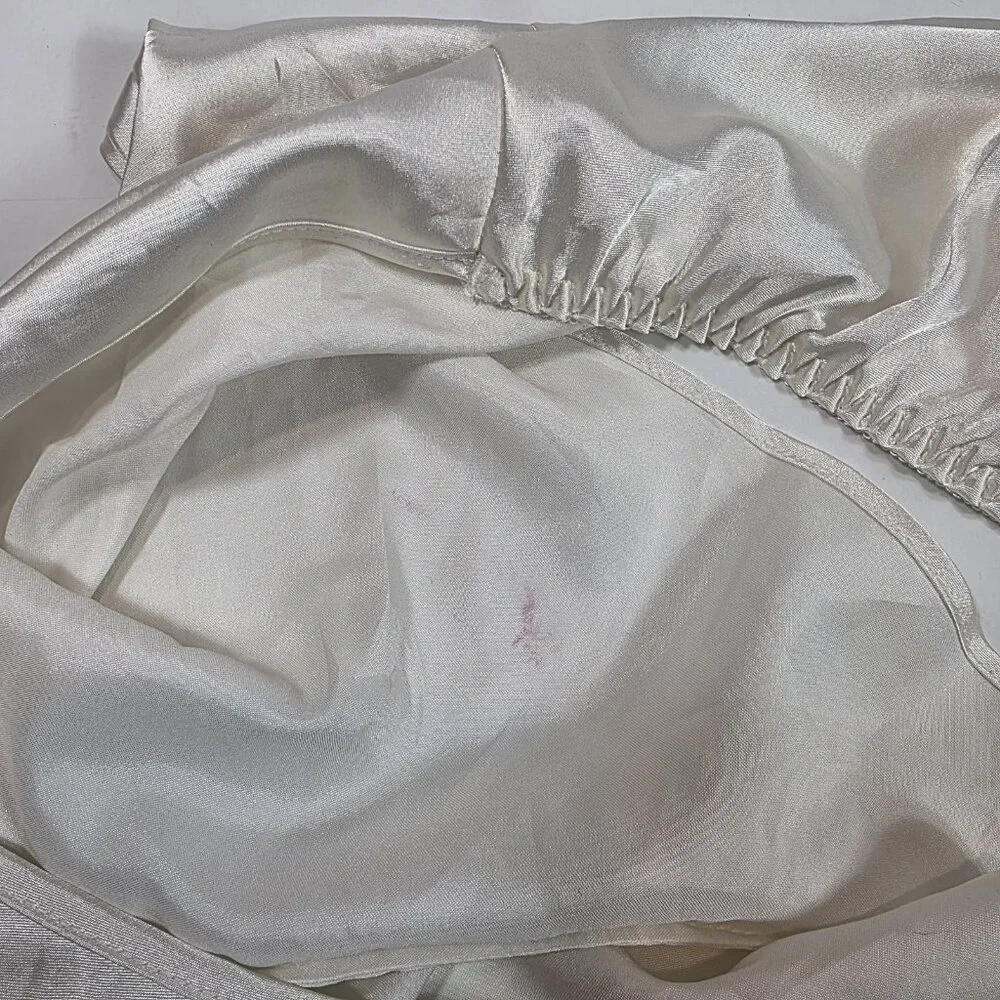 Vintage Victoria's Secret Second Skin Satin sleep lounge shorts Bun medium ivory - Picture 8 of 8
